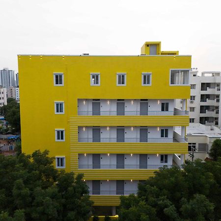Yellow Bells Studios And Suites Gachibowli Екстер'єр фото