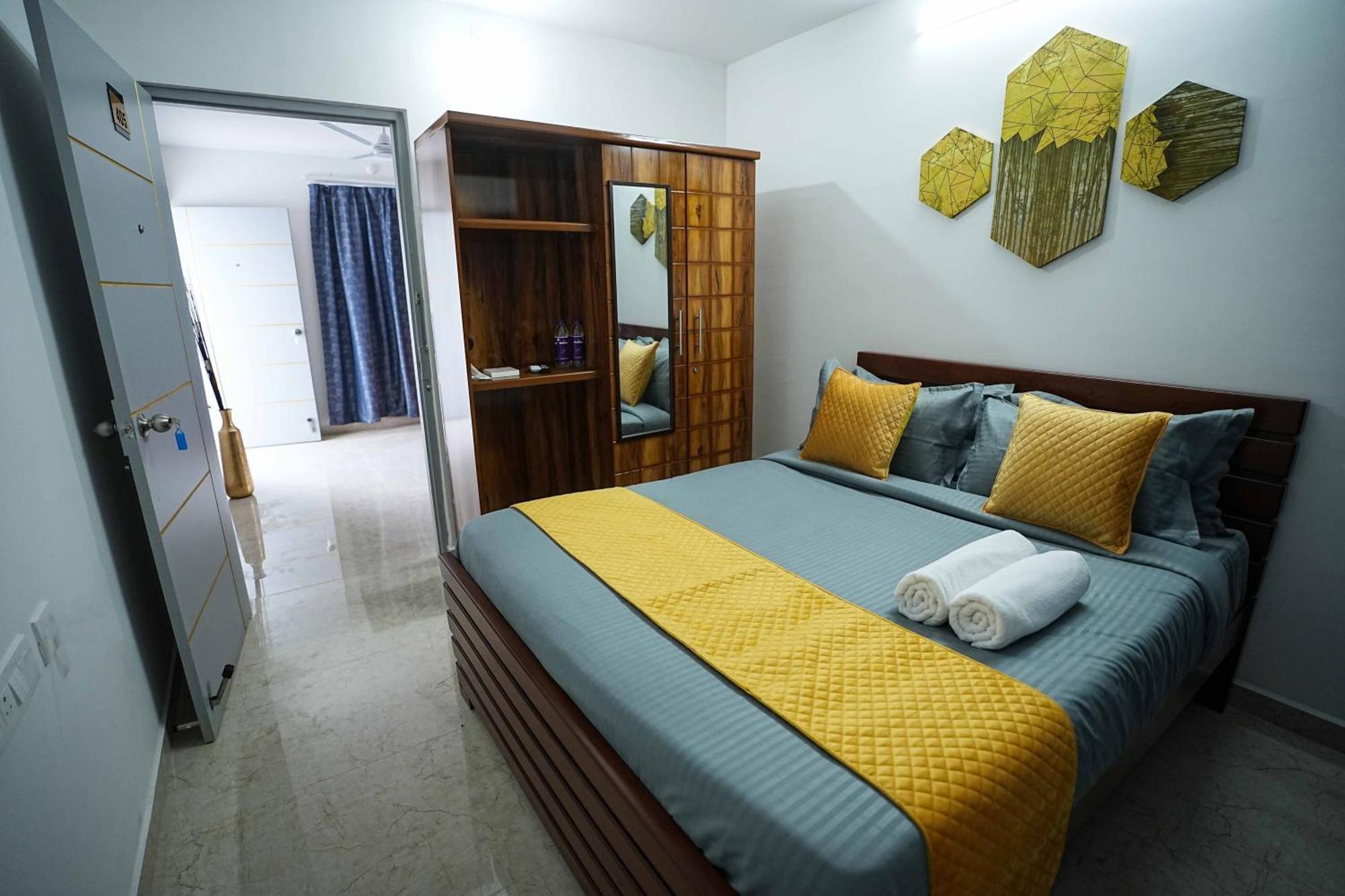 Yellow Bells Studios And Suites Gachibowli Екстер'єр фото